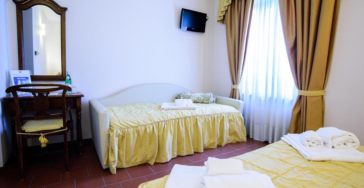 Hotel Cavour 3*