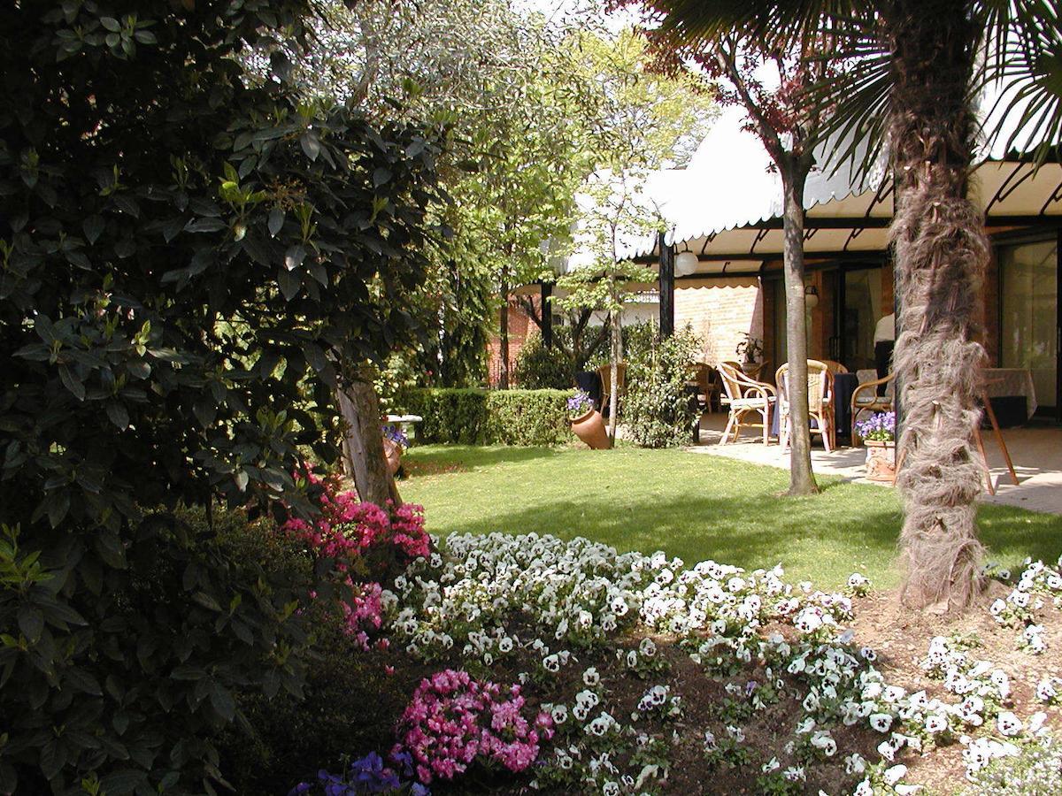Cavour 3* Bottanuco